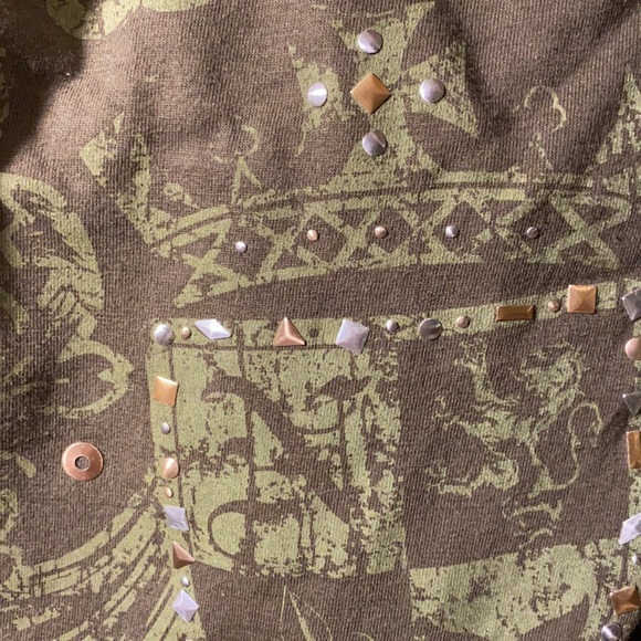 Cute, long halter top w/ built in bralette. - Picture 3 of 10